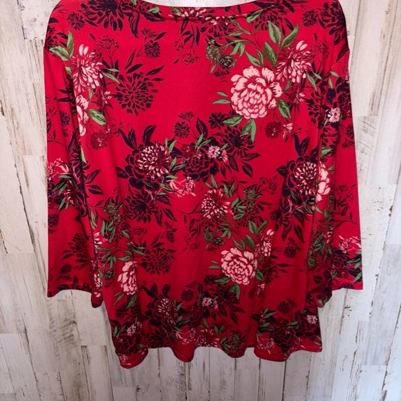 Pioneer Woman Shirt Size XXXL V-Neck Top Red Floral Country Ranch - Picture 9 of 14